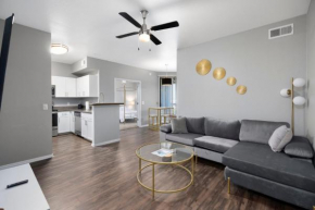 Luxury Mountain View 2BR with balcony located in Scottsdale